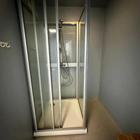 Jaeaeskaen Loma Antin Tupa, Tetrisnurkka Hostel