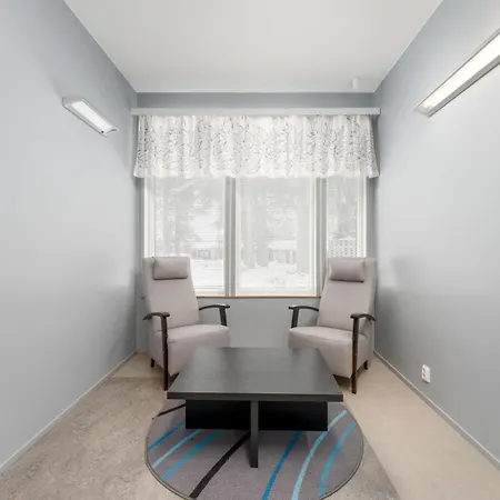 Jaeaeskaen Loma Antin Tupa, Tetrisnurkka Hostel Alahaermae